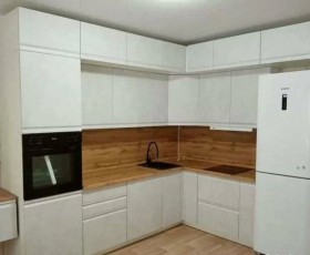 Модульная кухня Бруклин 2.4 x 2 м (Бетон белый) в Стрежевом - strezhevoj.katalogmebeli.com | фото 15